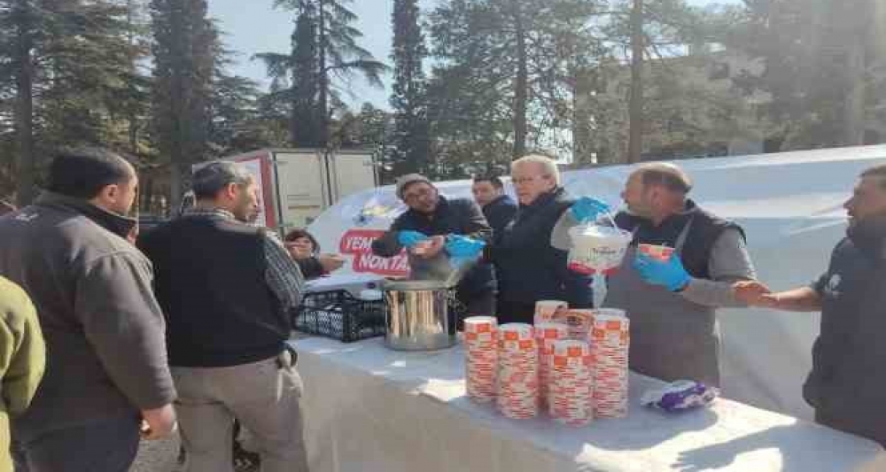 İhlas Vakfı Mütevelli Heyeti Başkanı Aydın: “Bütün varlığımızla depremzede kardeşlerimizin yanındayız”